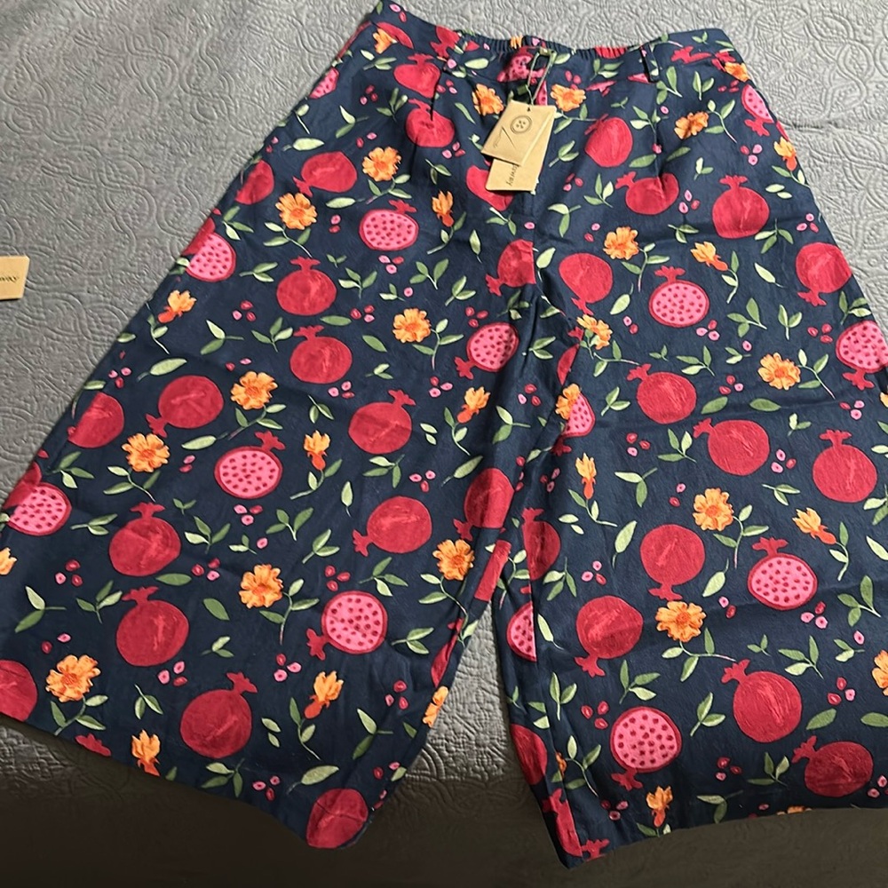 Princess Highway skirt culottes capris with pomegranates BNWT